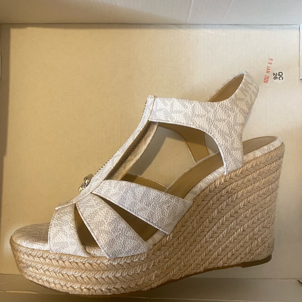 Michael Kors Wedge/Sandal